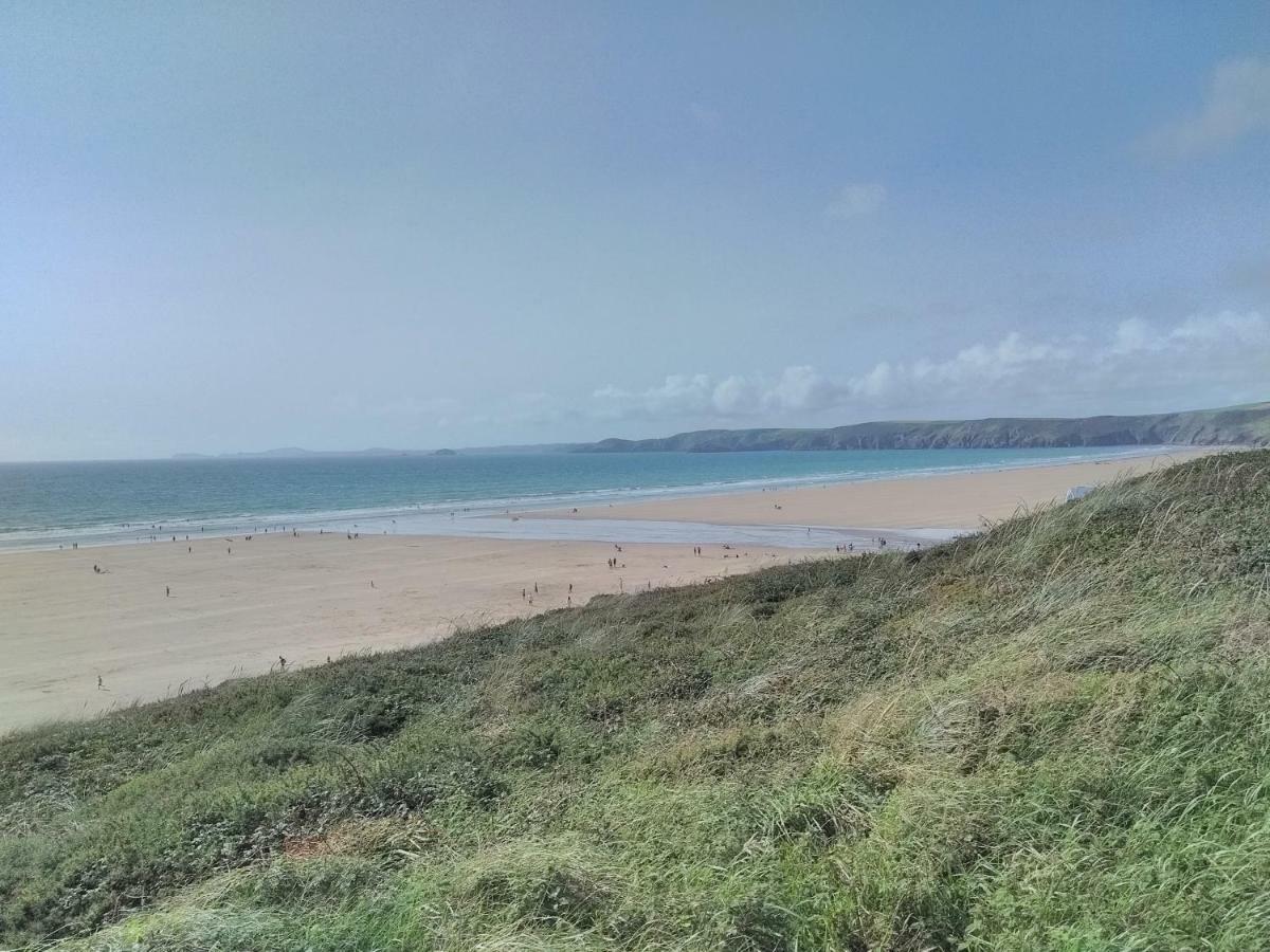 ホテル Pembrokeshire Fields ハバーフォードウェスト エクステリア 写真